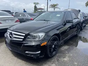 Mercedes-Benz C300 Sport 4Matic Sedan AWD (3.5L 6cyl 7A) 2013 Black