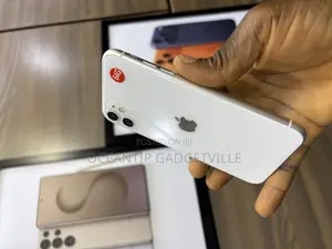 Apple iPhone 11 64 GB White