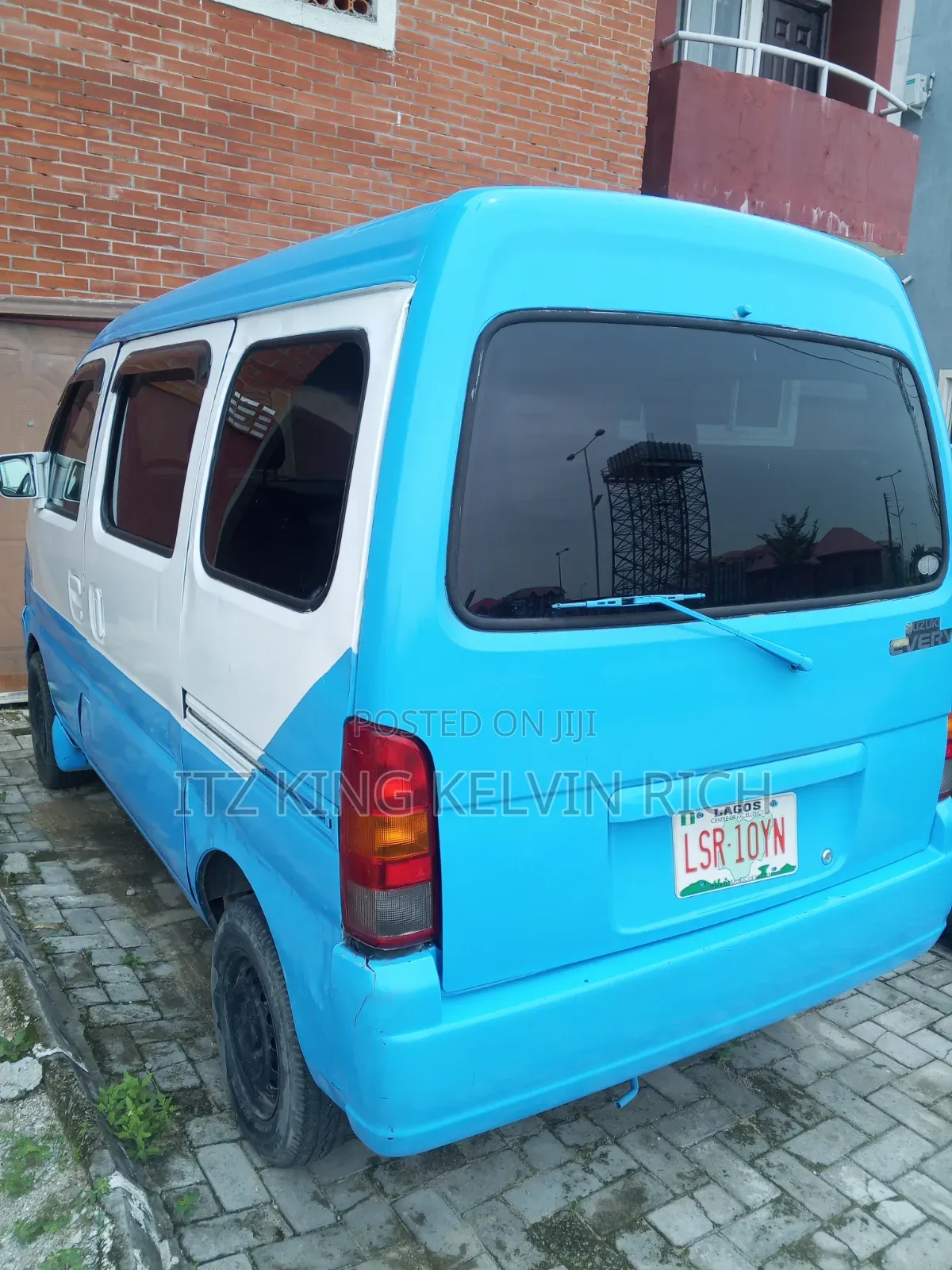 Suzuki APV Minibus 2004 Blue