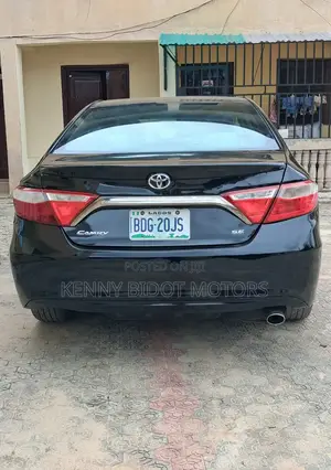 Toyota Camry SE 4dr Sedan (2.5L 4cyl 6A) 2016 Black