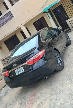 Toyota Camry SE 4dr Sedan (2.5L 4cyl 6A) 2016 Black