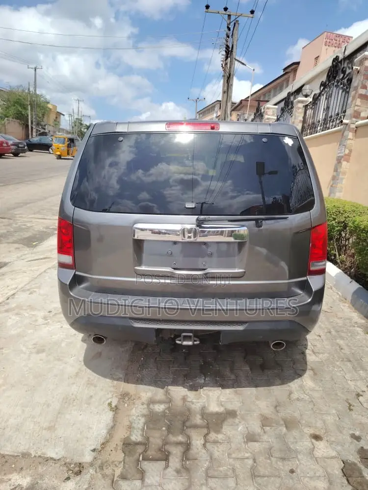 Honda Pilot 2012 Gray