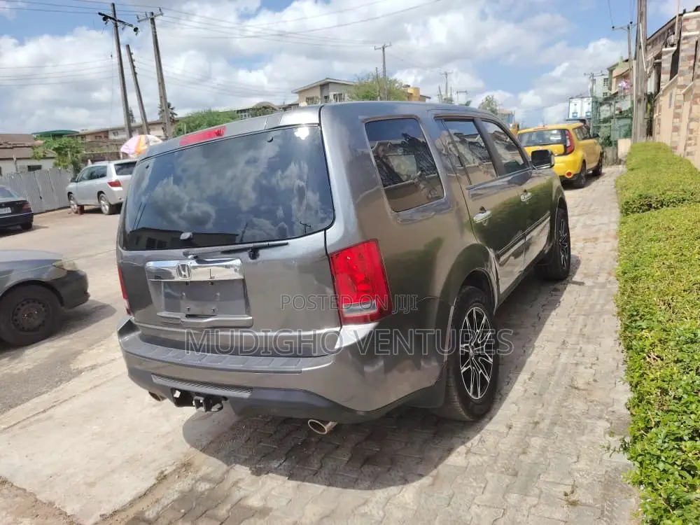 Honda Pilot 2012 Gray