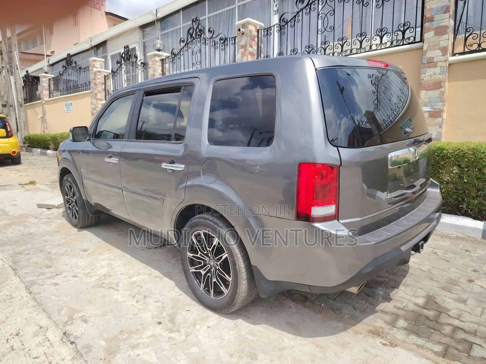 Honda Pilot 2012 Gray