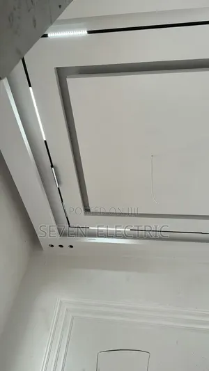 Linear Magnetic Track Lighting