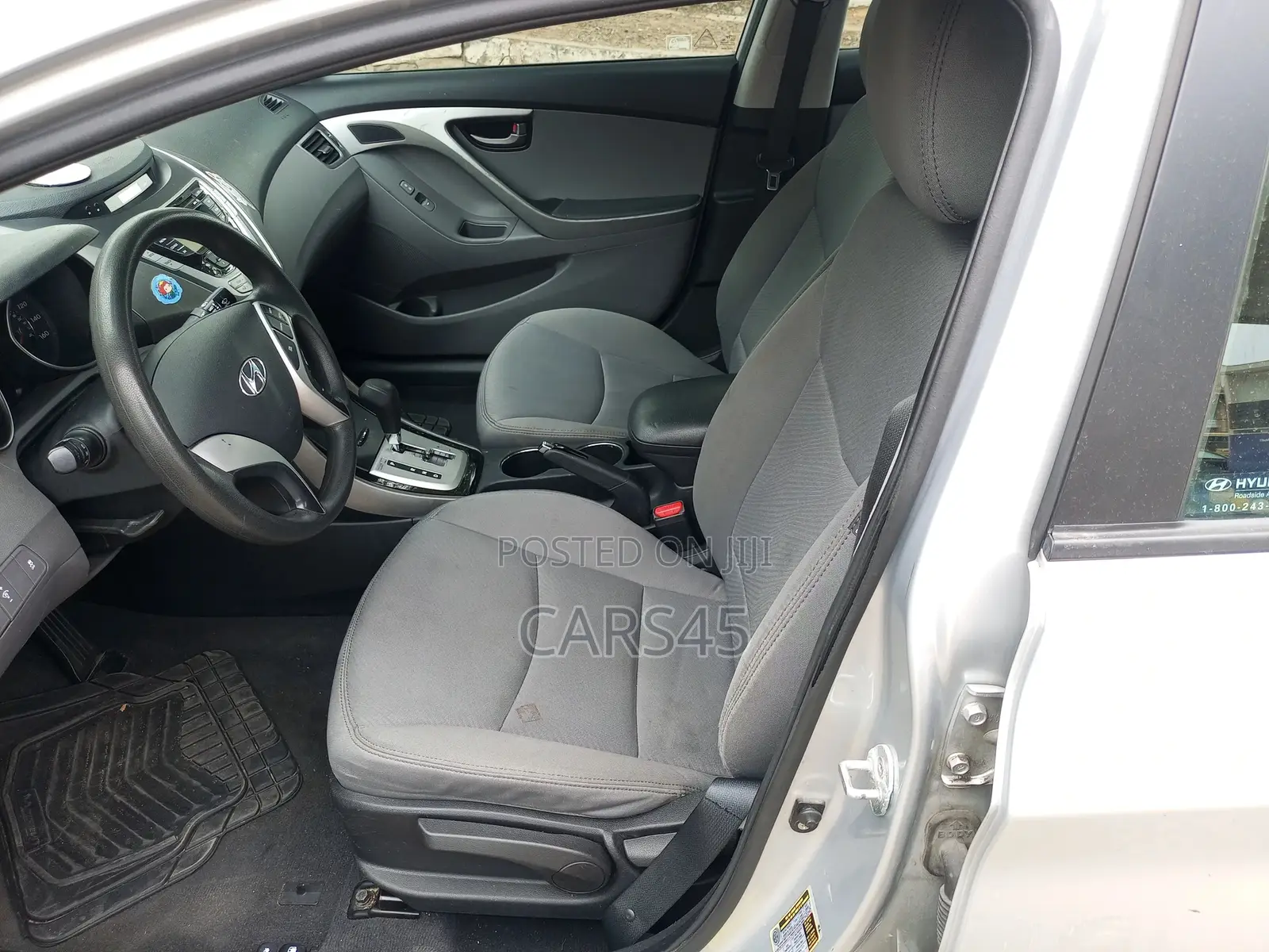 Hyundai Elantra 2012 Silver