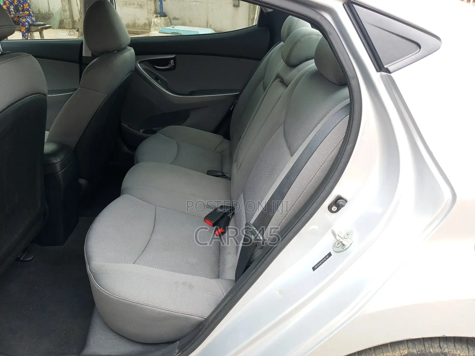 Hyundai Elantra 2012 Silver