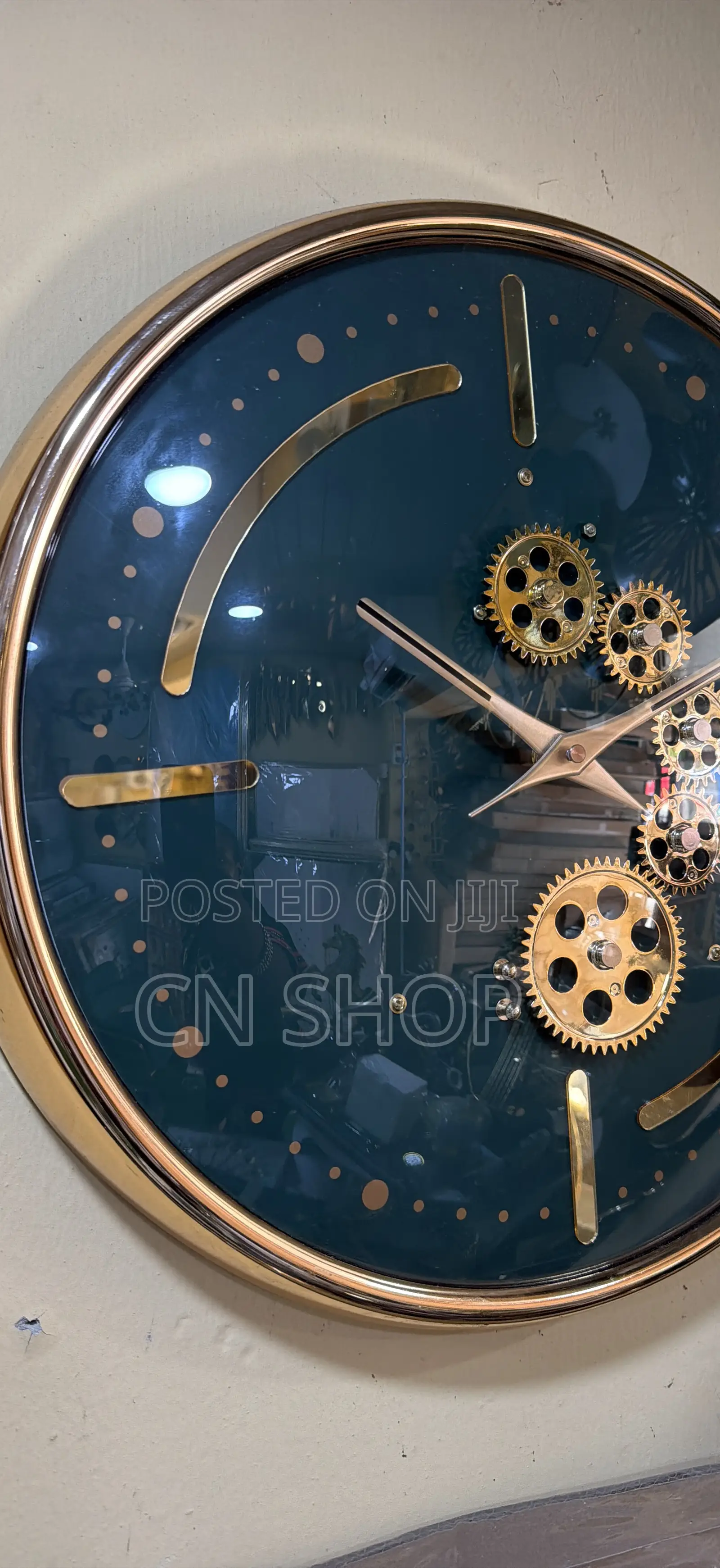 Round Clock