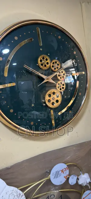 Round Clock