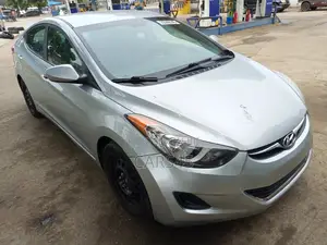 Hyundai Elantra 2012 Silver