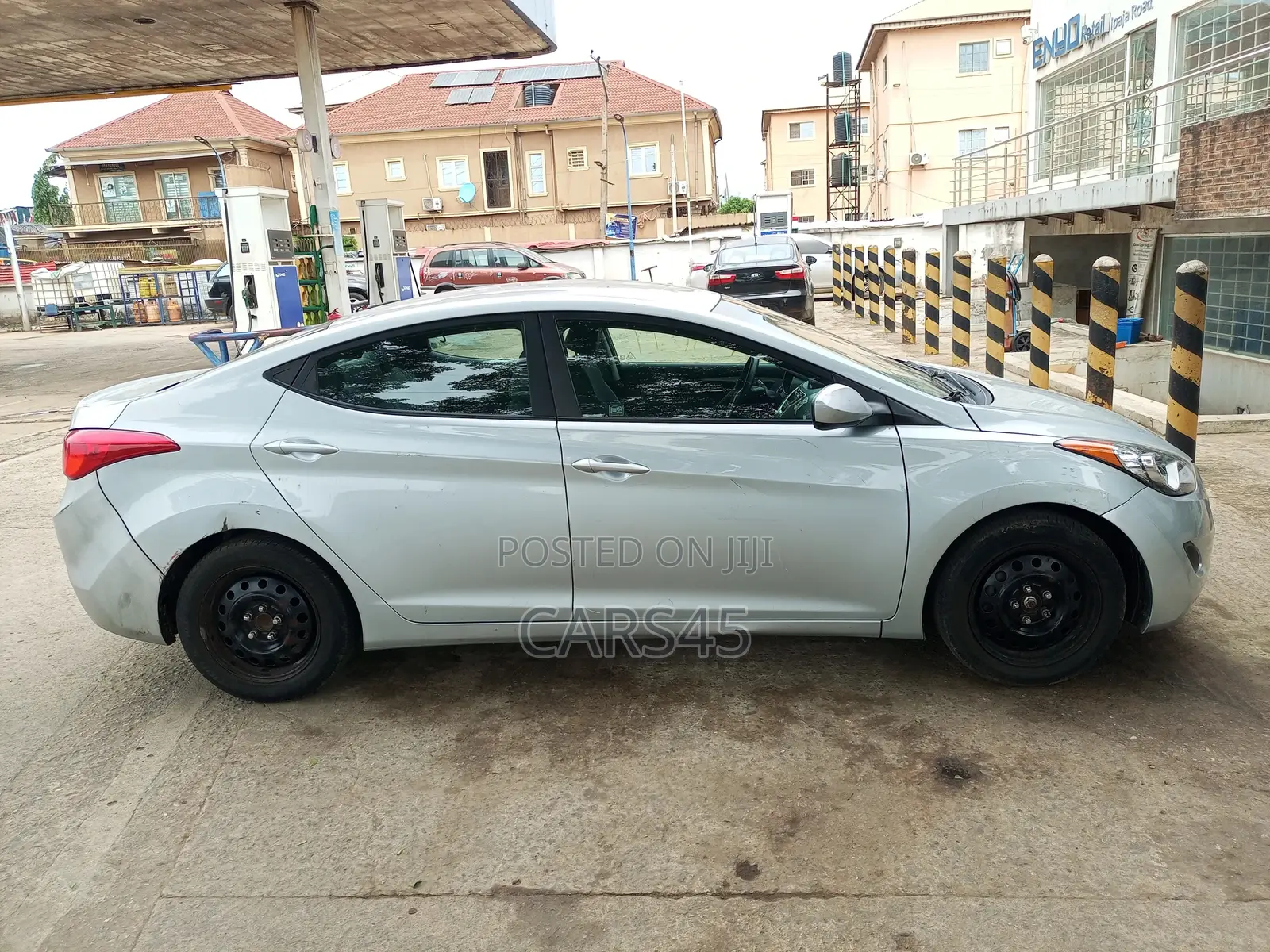 Hyundai Elantra 2012 Silver