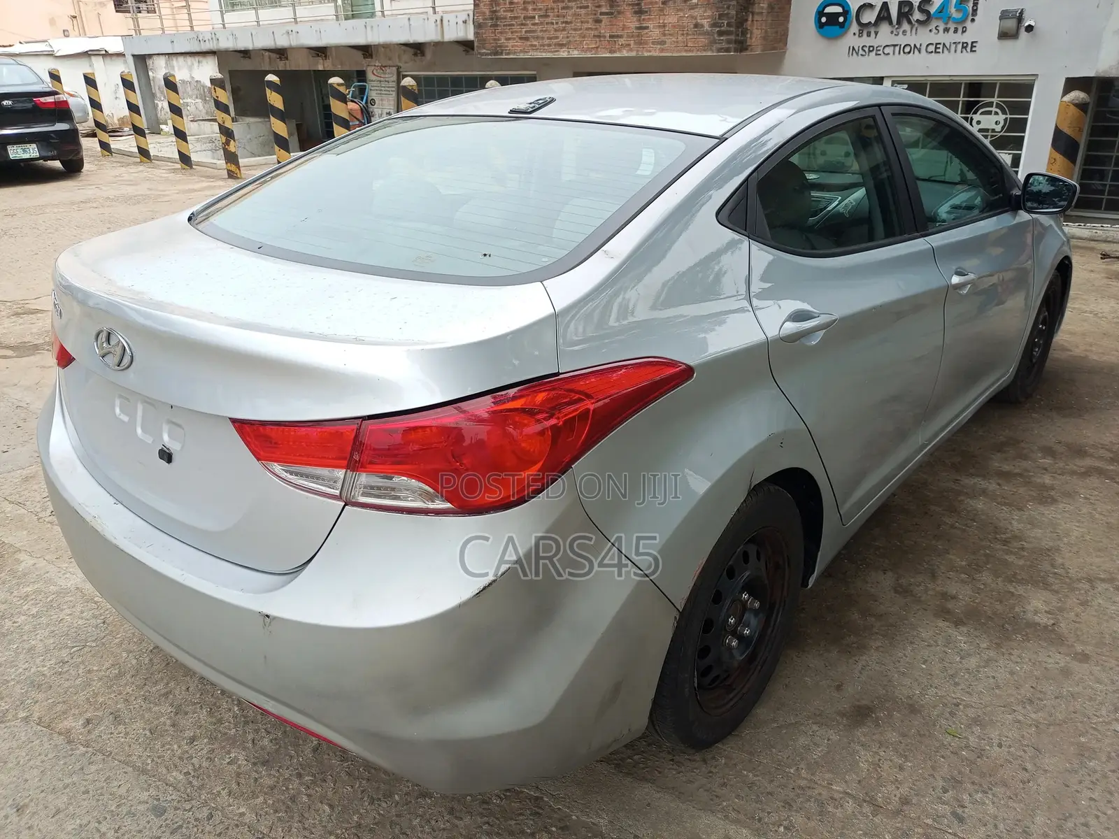 Hyundai Elantra 2012 Silver