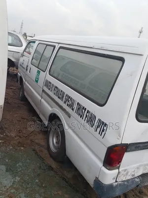 Mazda E2000 2000 White