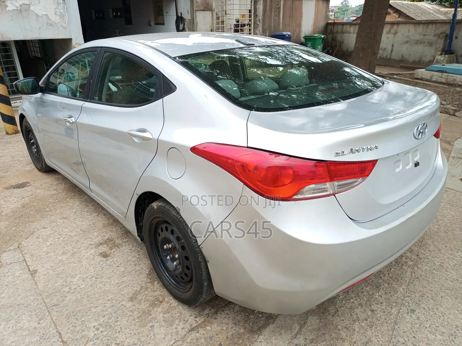 Hyundai Elantra 2012 Silver