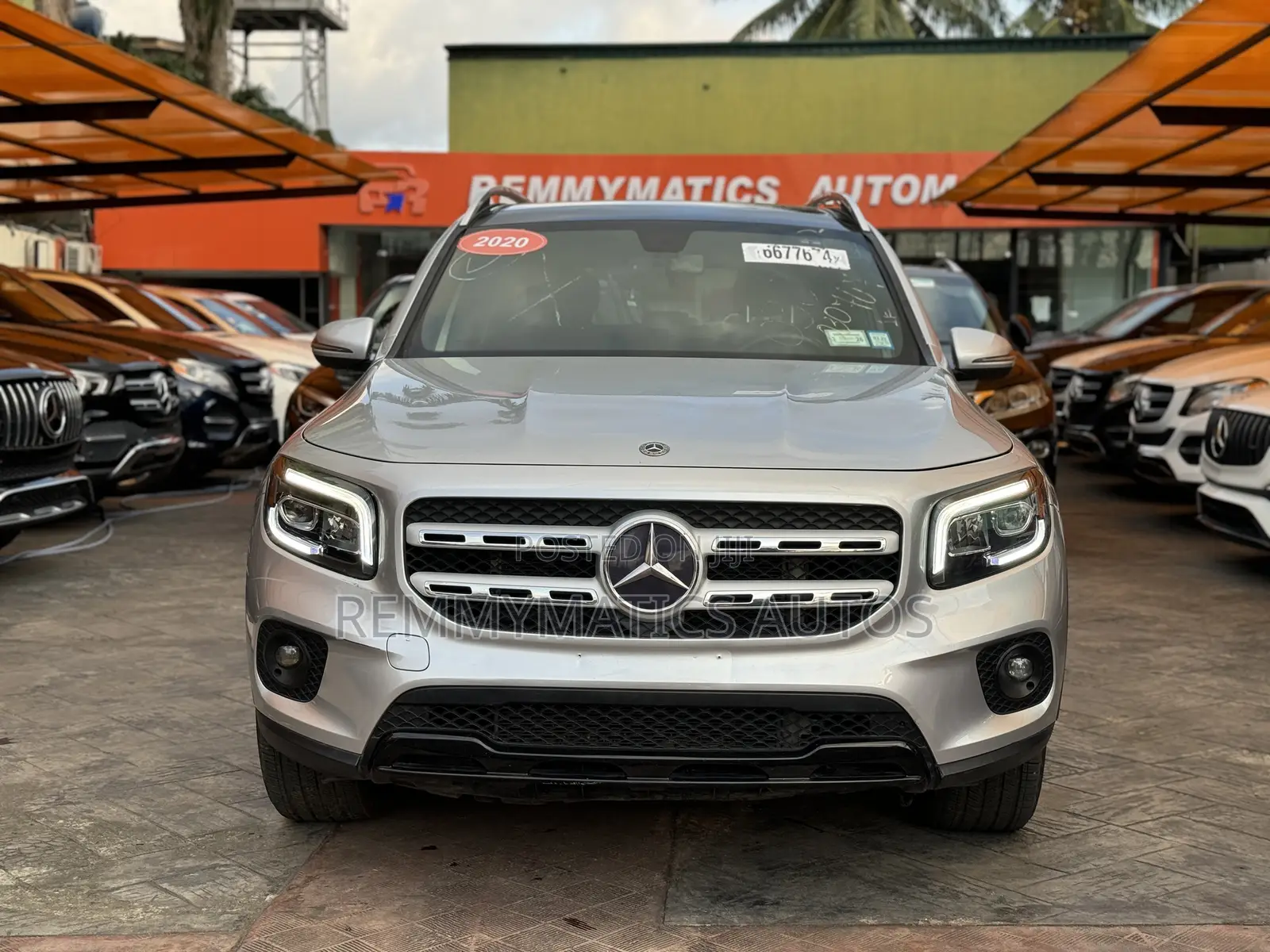 Mercedes-Benz GLB-Class GLB 250 4MATIC 2020 Silver