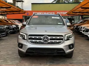 Mercedes-Benz GLB-Class GLB 250 4MATIC 2020 Silver