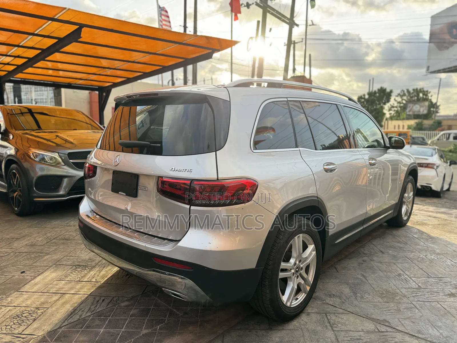 Mercedes-Benz GLB-Class GLB 250 4MATIC 2020 Silver