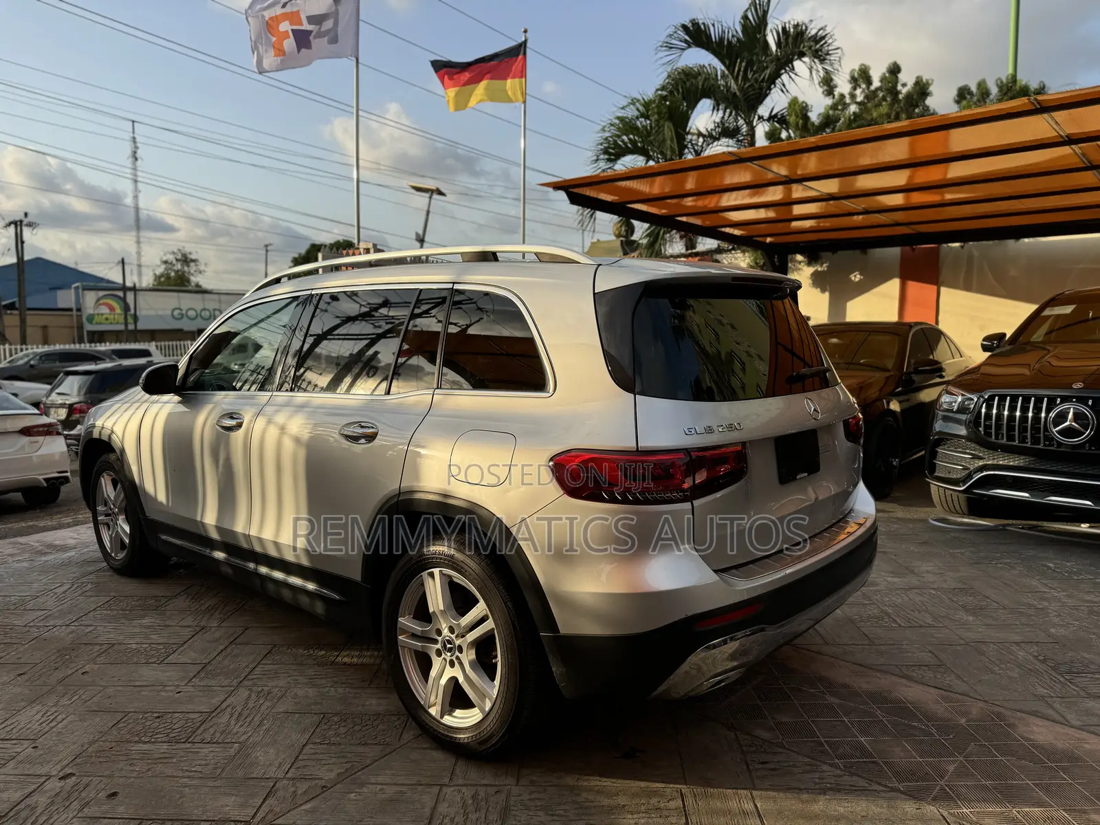 Mercedes-Benz GLB-Class GLB 250 4MATIC 2020 Silver