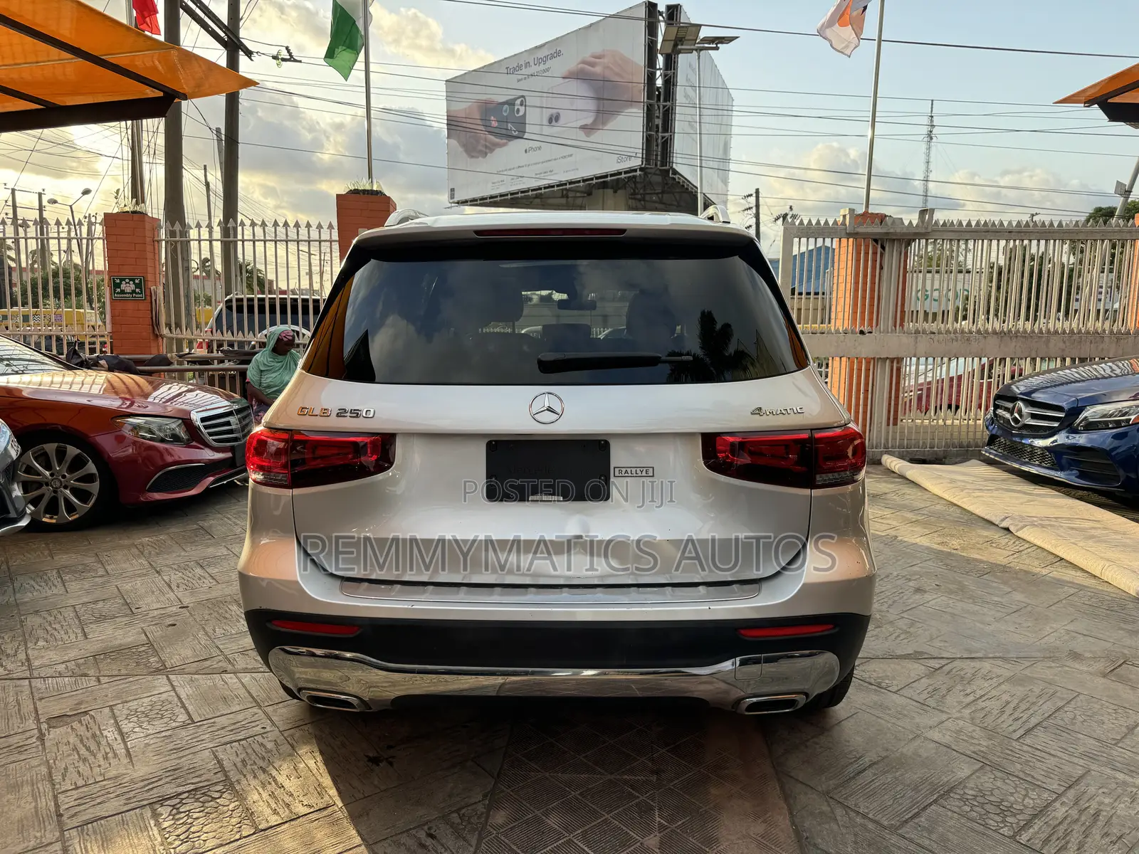 Mercedes-Benz GLB-Class GLB 250 4MATIC 2020 Silver