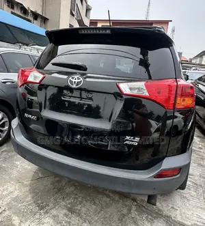 Toyota RAV4 XLE 4dr SUV (2.5L 4cyl 6A) 2014 Black