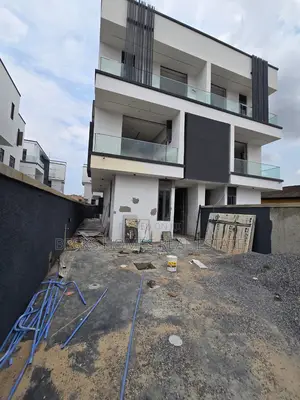 4bdrm Duplex in Omole Phase 2 for sale
