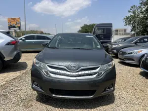 Toyota Venza XLE 4dr Wagon AWD (3.5L 6cyl 6A) 2015 Gray