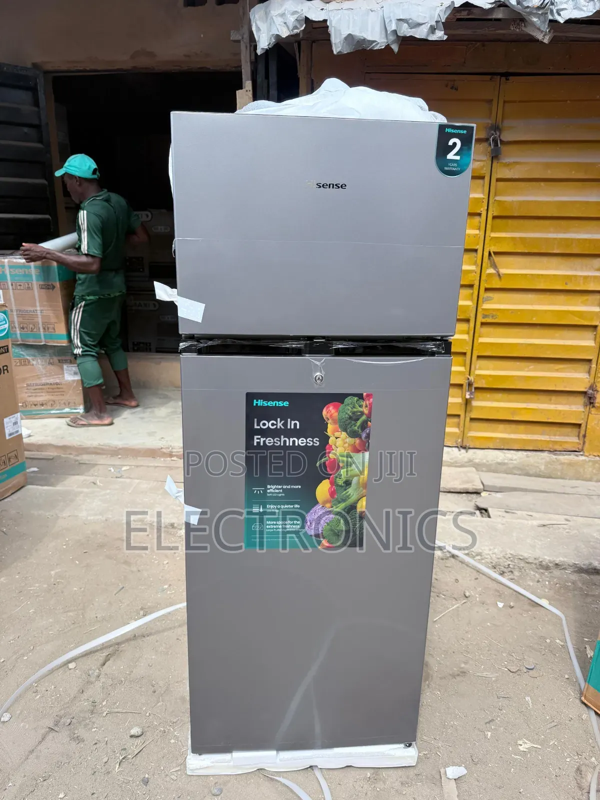 Hisense Refrigerator Fridge Freezer Ref205dr