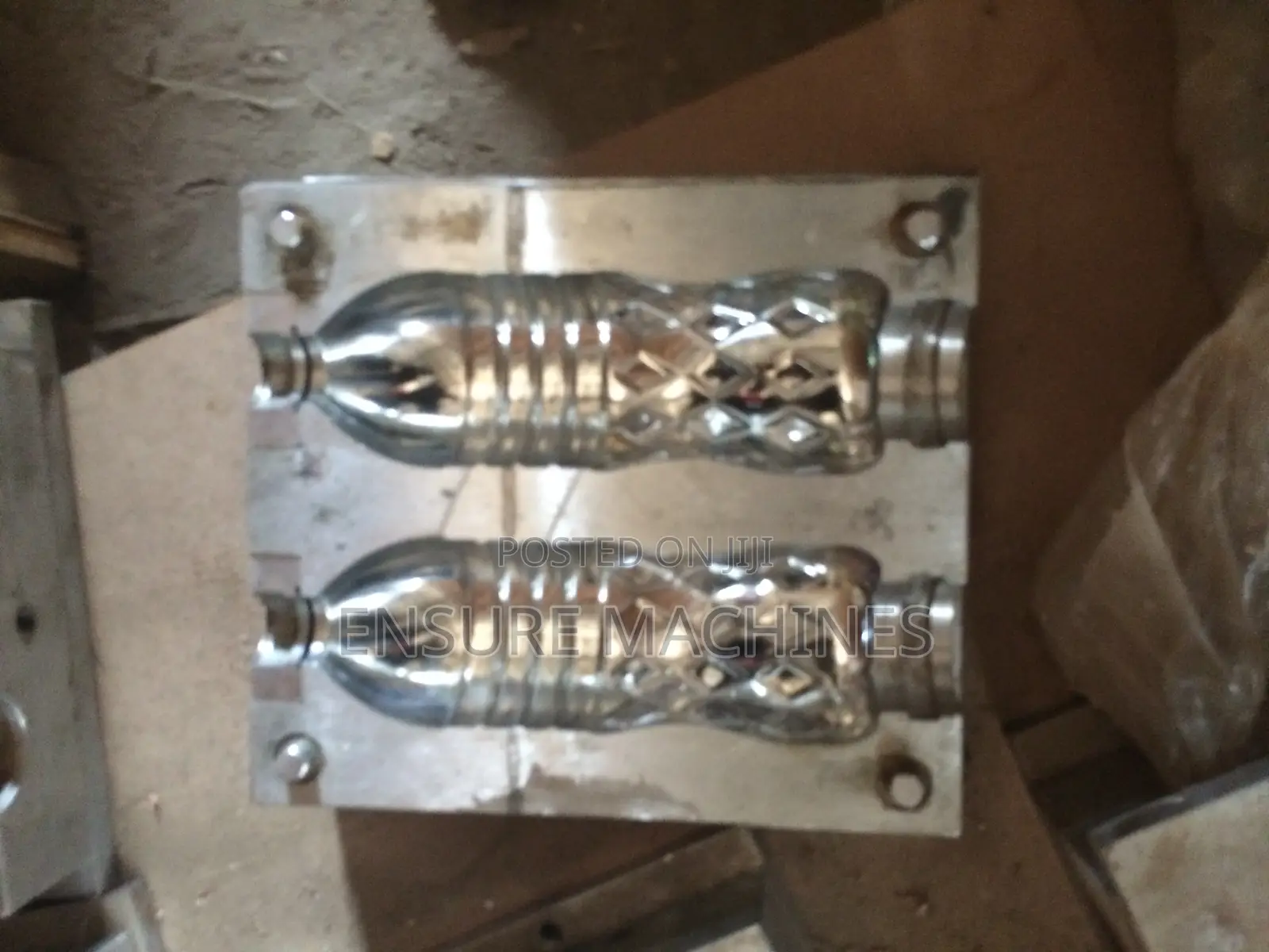 Pet Bottle Moulds - 2 Cavity Bottle Mould