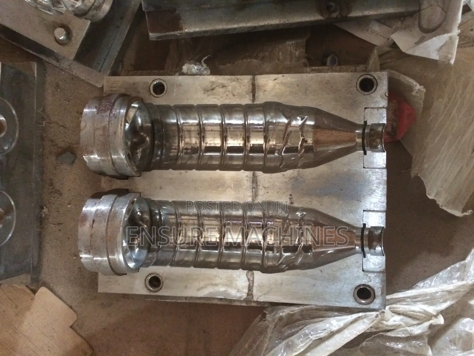 Pet Bottle Moulds - 2 Cavity Bottle Mould