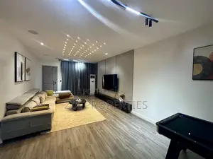 2bdrm Apartment in Lekki Phase 1 for rent