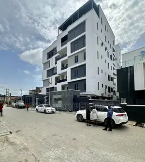 2bdrm Apartment in Lekki Phase 1 for rent