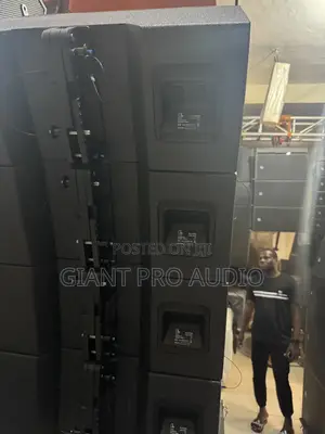 FDB Dla -408 Line Array Speaker 3 Way Linearray Speaker