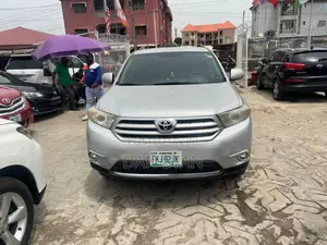 Toyota Highlander 2013 Silver