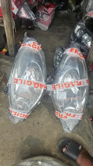 Headlight Nissan Almera 2010