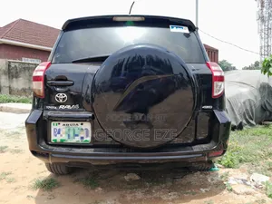 Toyota RAV4 V6 2009 Black
