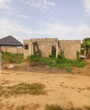 4bdrm House in Onioba Junction, Osogbo for sale