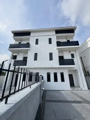 4bdrm House in Woji for sale