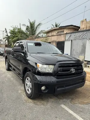 Toyota Tundra Double Cab 4x2 4.0L V6 2013 Black