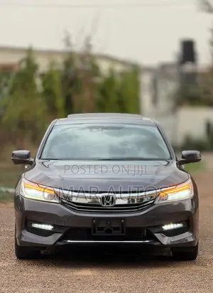 Honda Accord Touring 4dr Sedan FWD (3.5L 6cyl 6A) 2016 Gray
