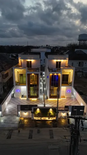 5bdrm Duplex in Chevy View Estate, Chevron for sale