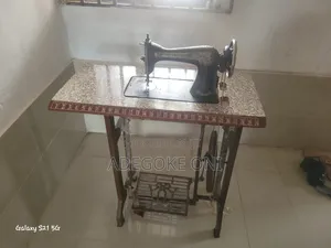 Singer Sewing Machine for Sale