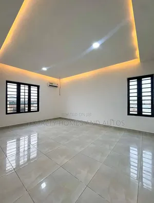 5bdrm Duplex in Chevy View Estate, Chevron for sale