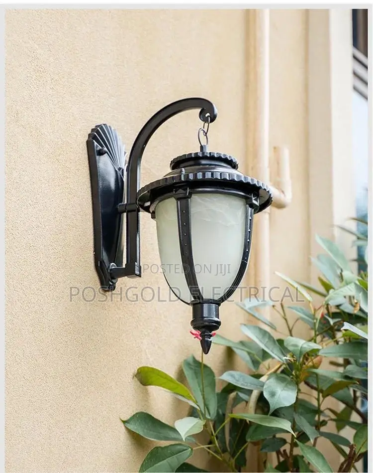 Classic Black Hanging Wall Lantern