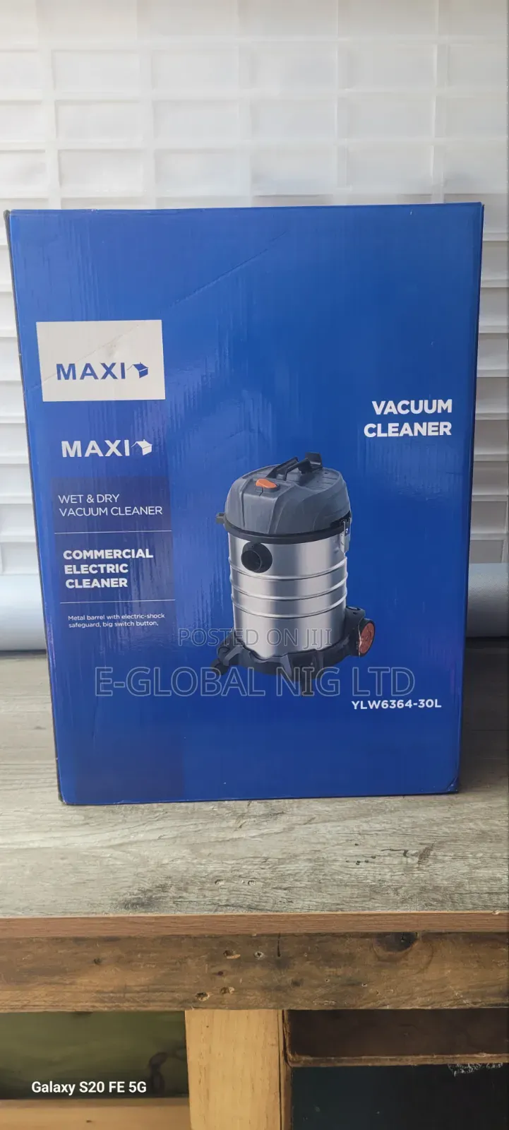 Maxi Wet and Vacuum Cleaner
