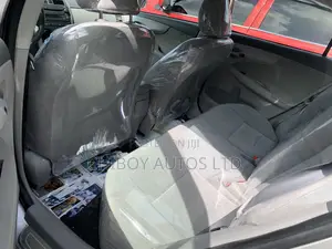 Toyota Corolla 2010 Silver