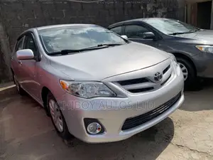 Toyota Corolla 2010 Silver