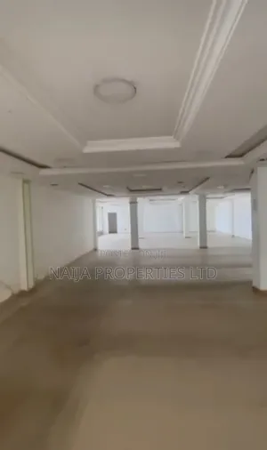 Open Plan Shop on Ground of 180sqm on Expressway at Sangotedo for Rent