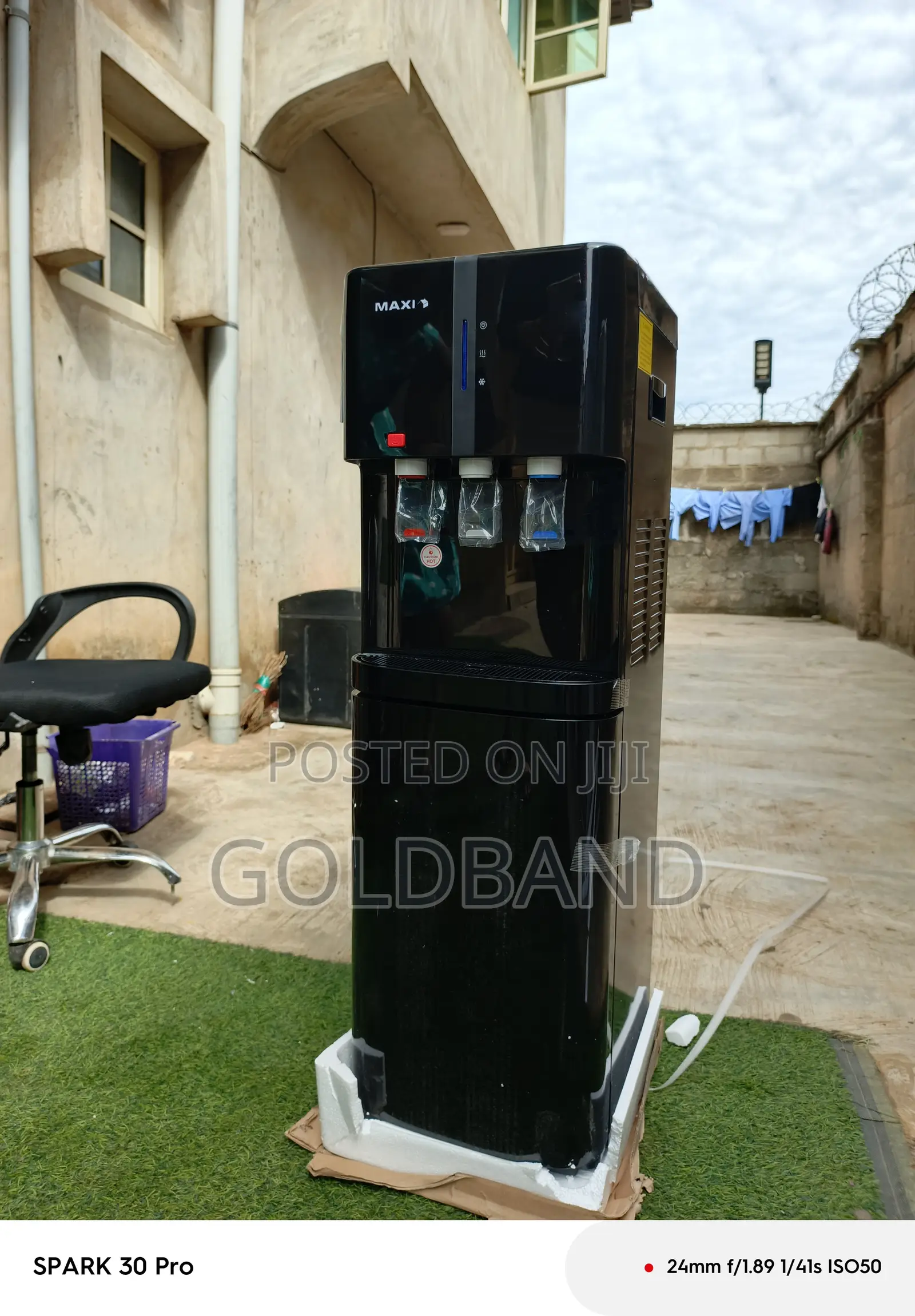 Maxi Yl2382s-B Hot Cold Water Machine