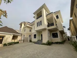 7bdrm Duplex in Guzape District for sale