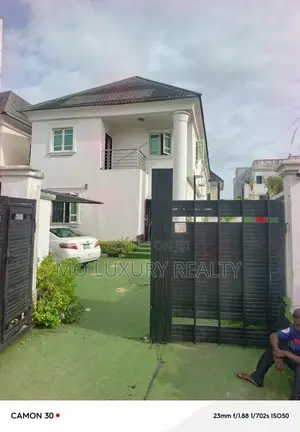 6 Bedroom Detached Duplex for Rent